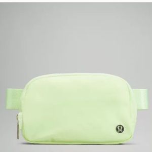 Lululemon Everywhere Belt Bag Faded Zap